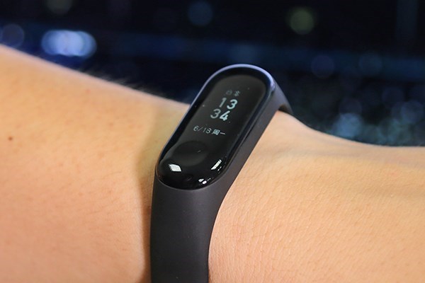 ĐỒNG HỒ ĐỊNH VỊ THÔNG MINH XIAOMI MIBAND 3