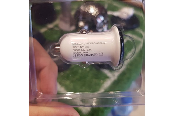 Tẩu sạc oto Casim