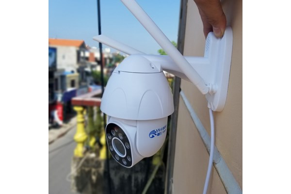 Camera Wifi Ngoài trời Yoosee Full HD 1080P PTZ xoay 360 độ