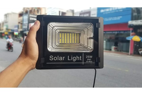 Đèn năng lượng mặt trời JD - 8825 25W